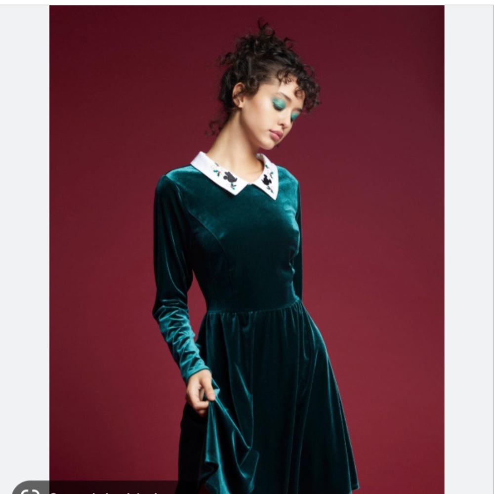 Her Universe Mickey & Minnie Emerald Green dress